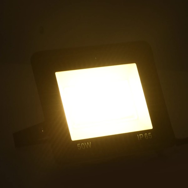 Foco LED 50 W blanco cálido